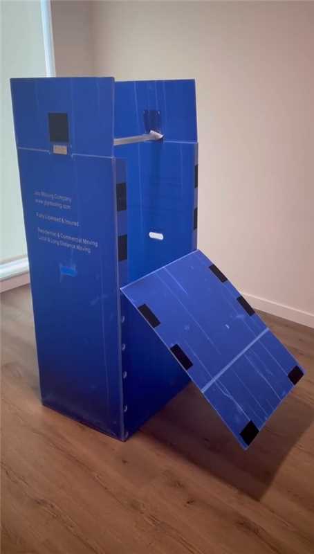 Wardrobe box